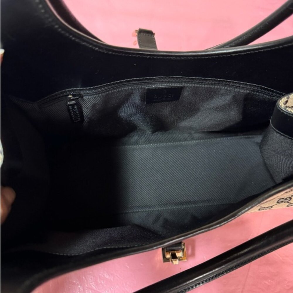 Gucci Black GG Canvas Shoulder Bag - Picture 6 of 9